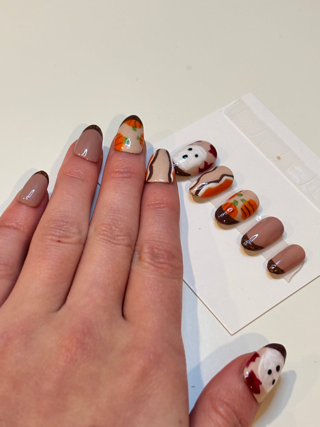 Cute fall ghost fall/ Thanksgiving pumpkin nails!