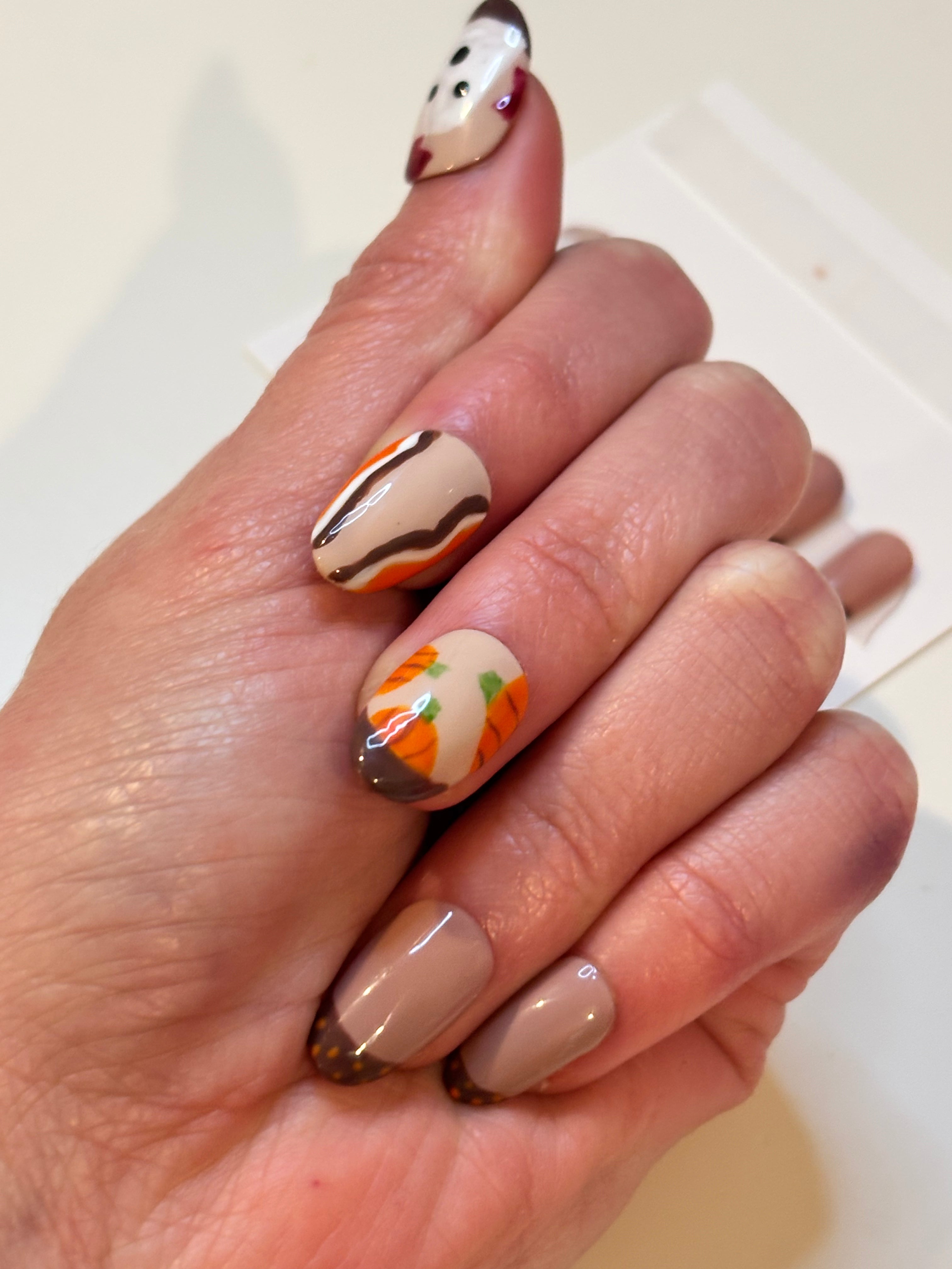 Cute fall ghost fall/ Thanksgiving pumpkin nails!